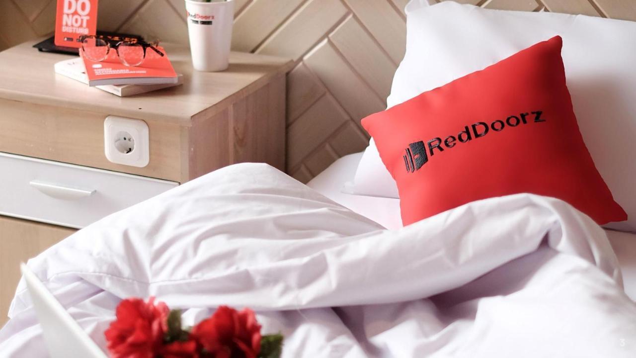 Reddoorz Tuan Viet Hotel Dinh Tien Hoang Ho Či Minovo Město Exteriér fotografie